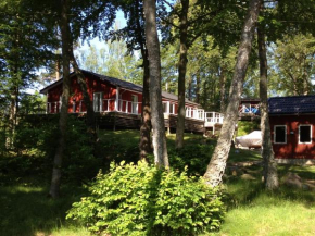 Country House by the lake in Hästveda